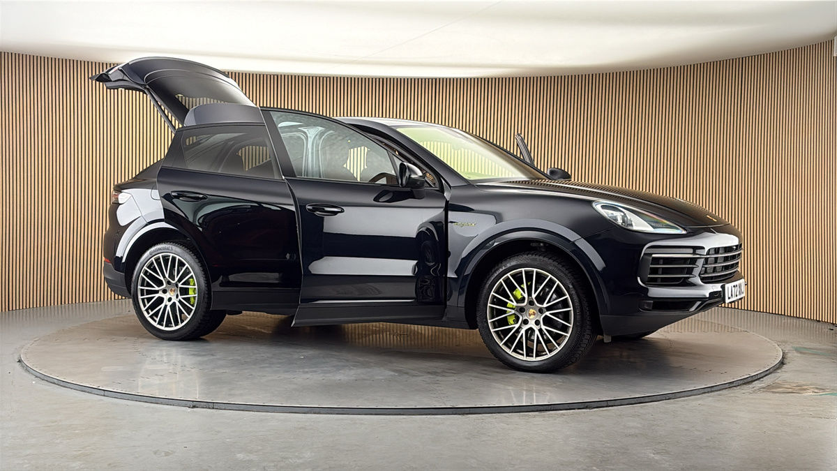 More views of Porsche Cayenne