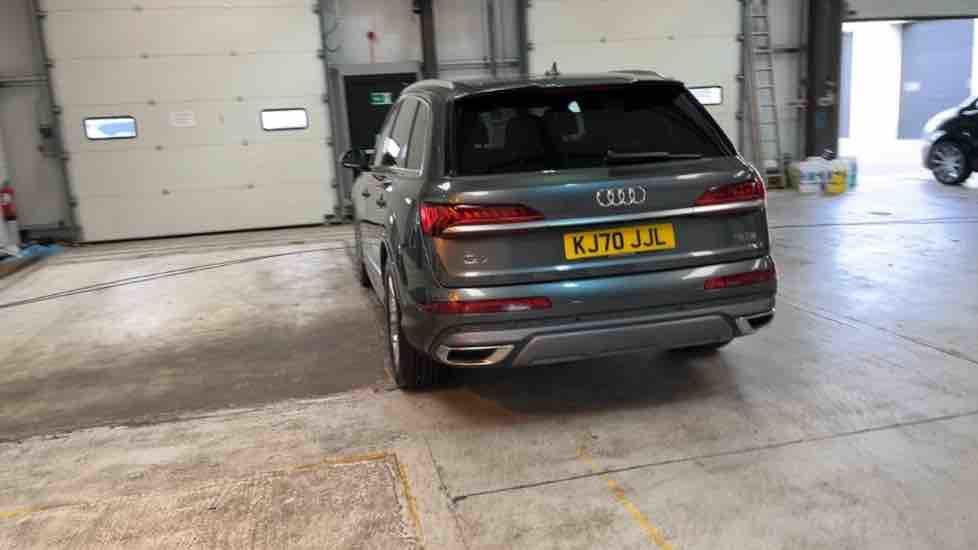 More views of Audi Q7