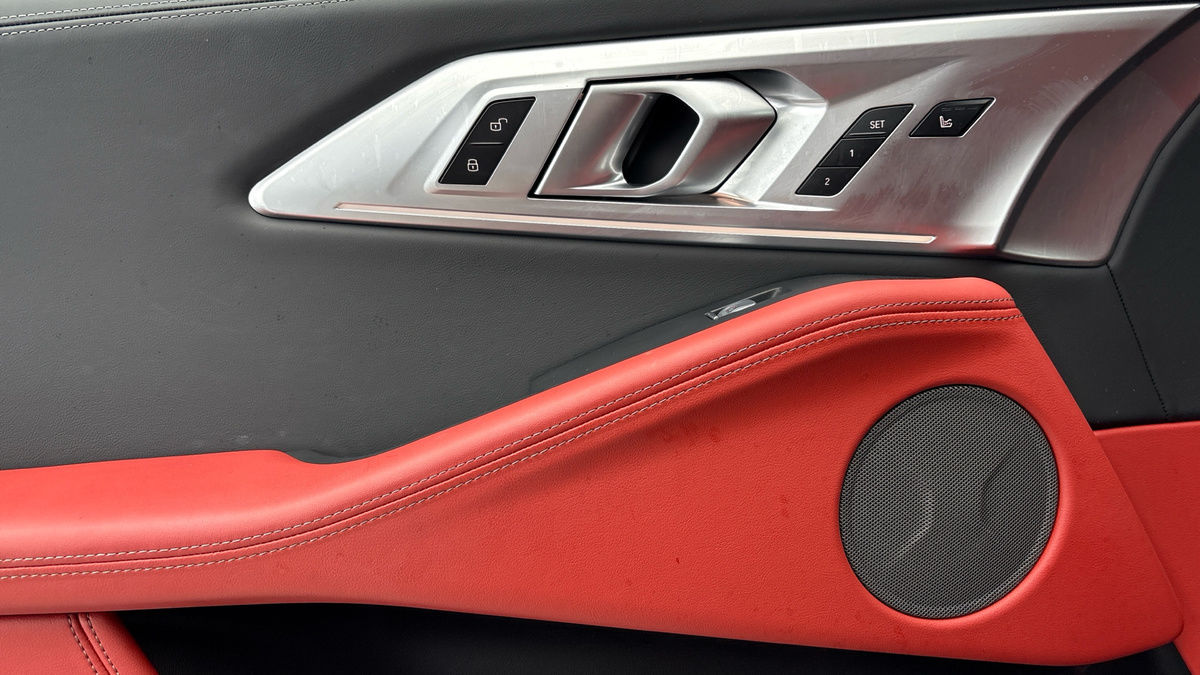 BMW XM Image 19