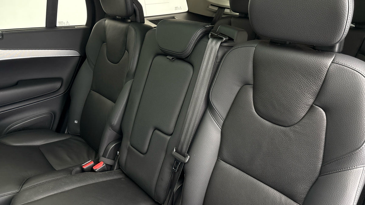 Volvo XC90 Image 8