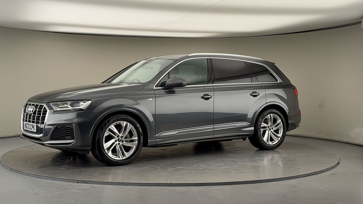More views of Audi Q7