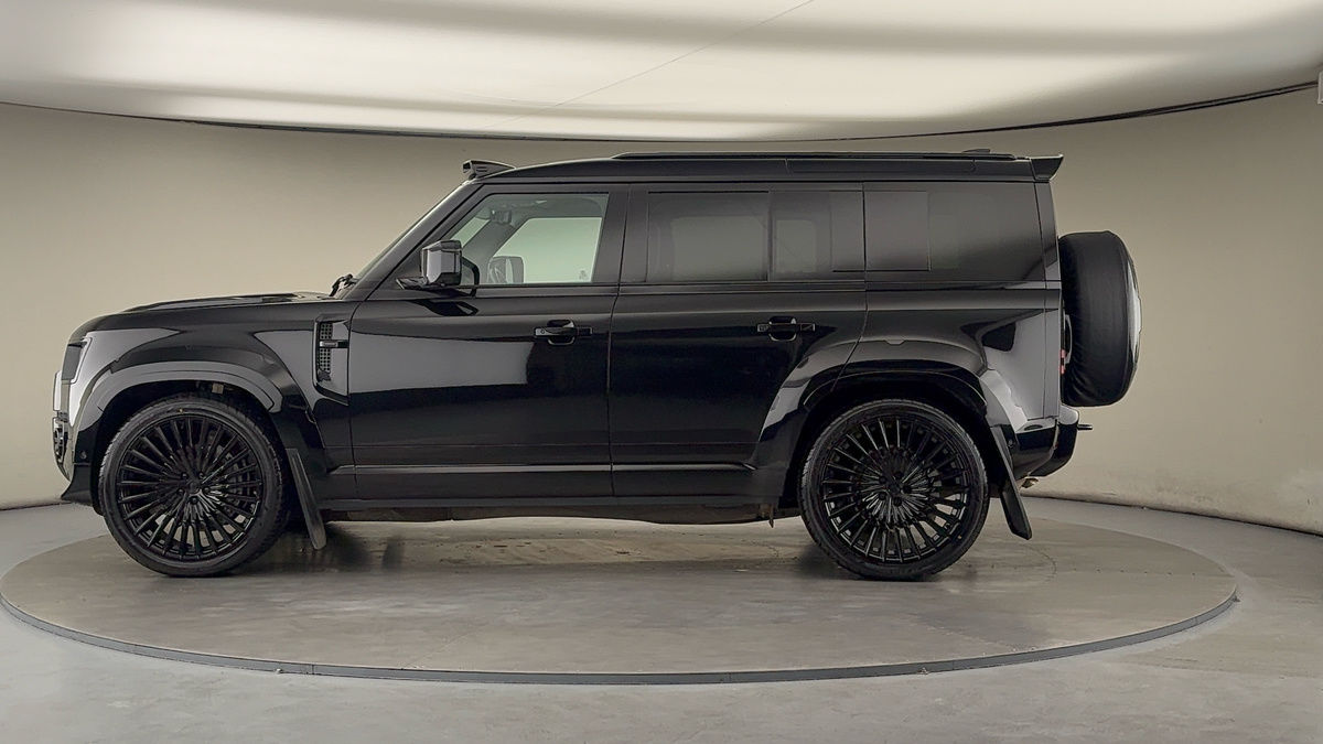 Land Rover Defender 110 Urban Image 15