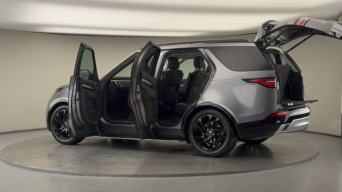 More views of Land Rover Discovery