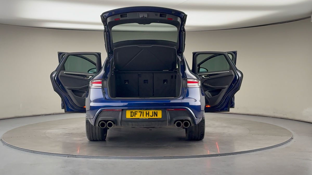 More views of Porsche Macan