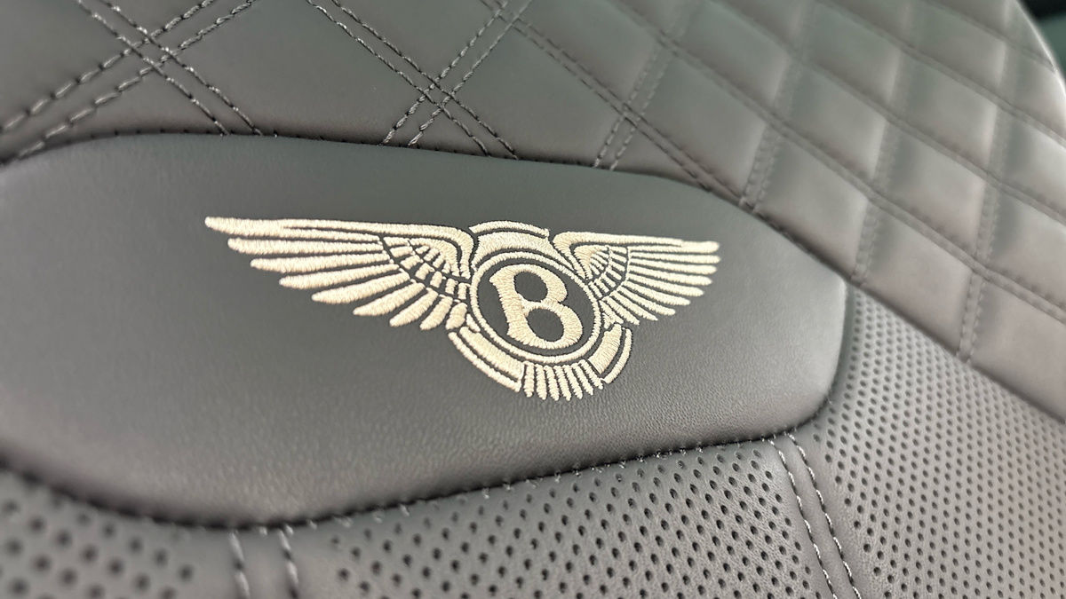 Bentley Bentayga Image 45