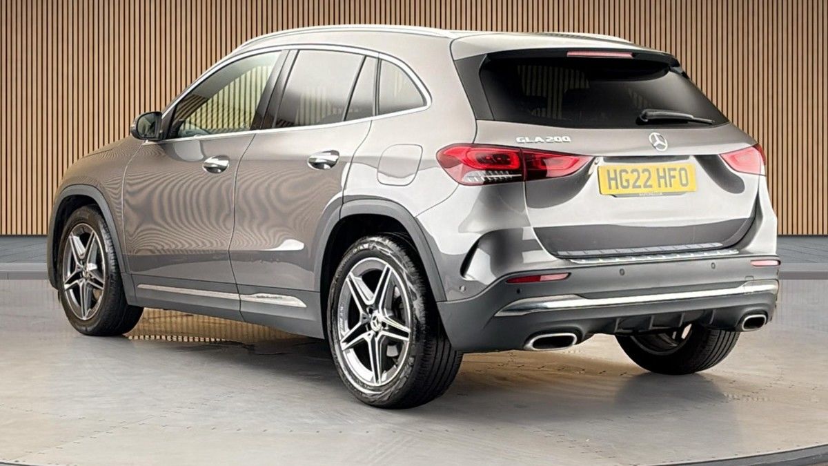 Mercedes-Benz GLA Image 2