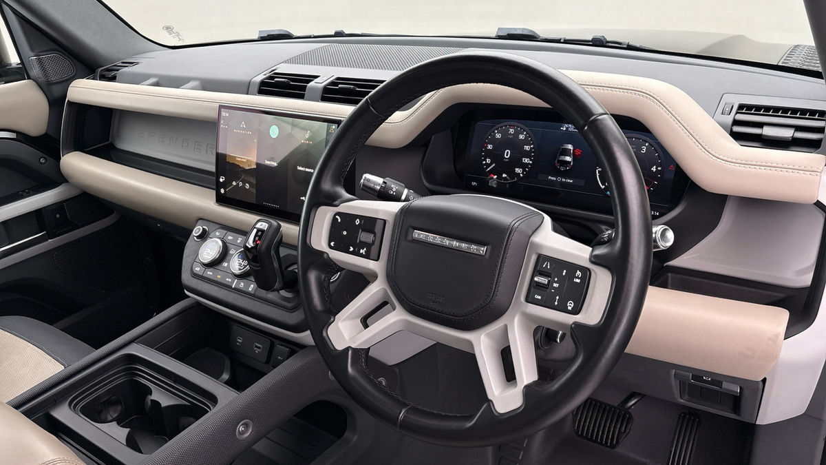 Land Rover Defender 90 Image 5