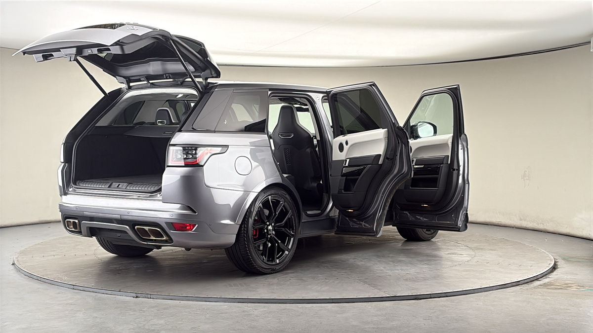 More views of Land Rover Range Rover Sport