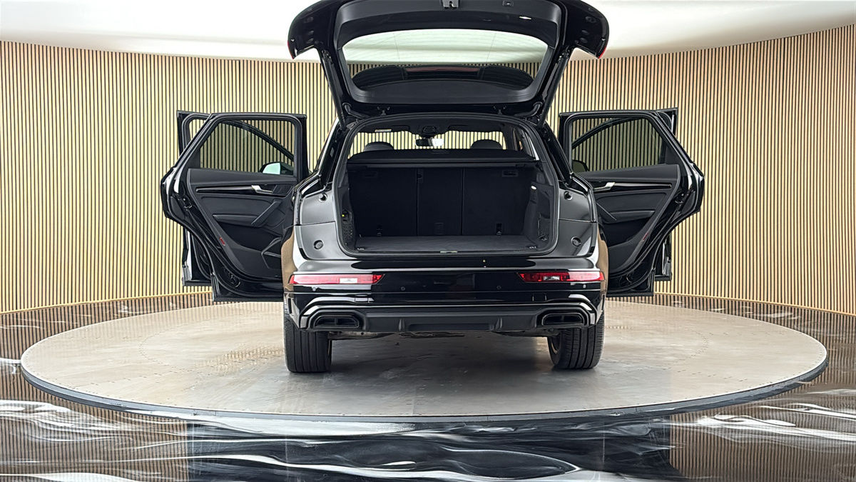 More views of Audi Q5
