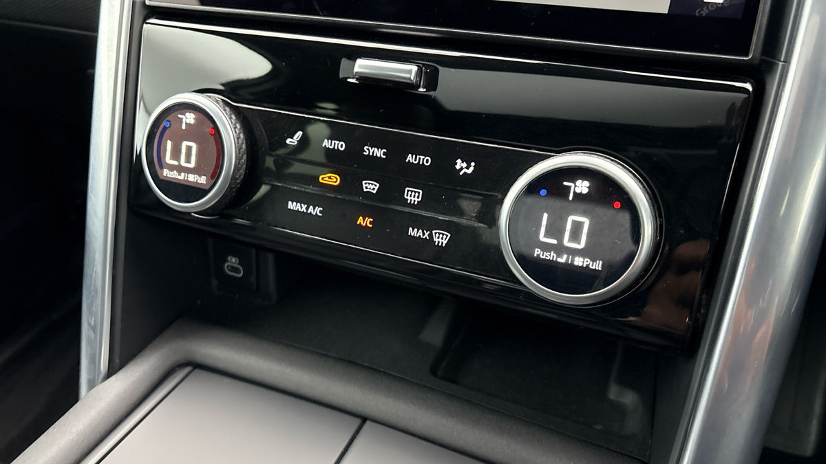 Land Rover Discovery Image 25