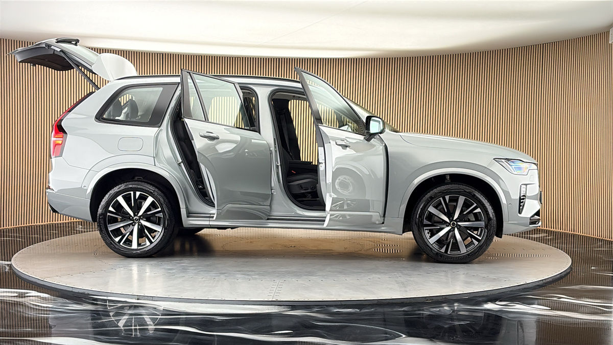 More views of Volvo XC90