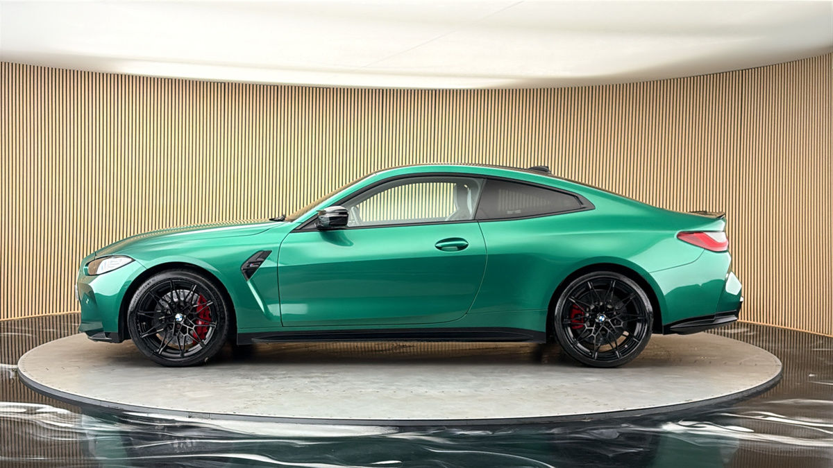BMW M4 Image 15