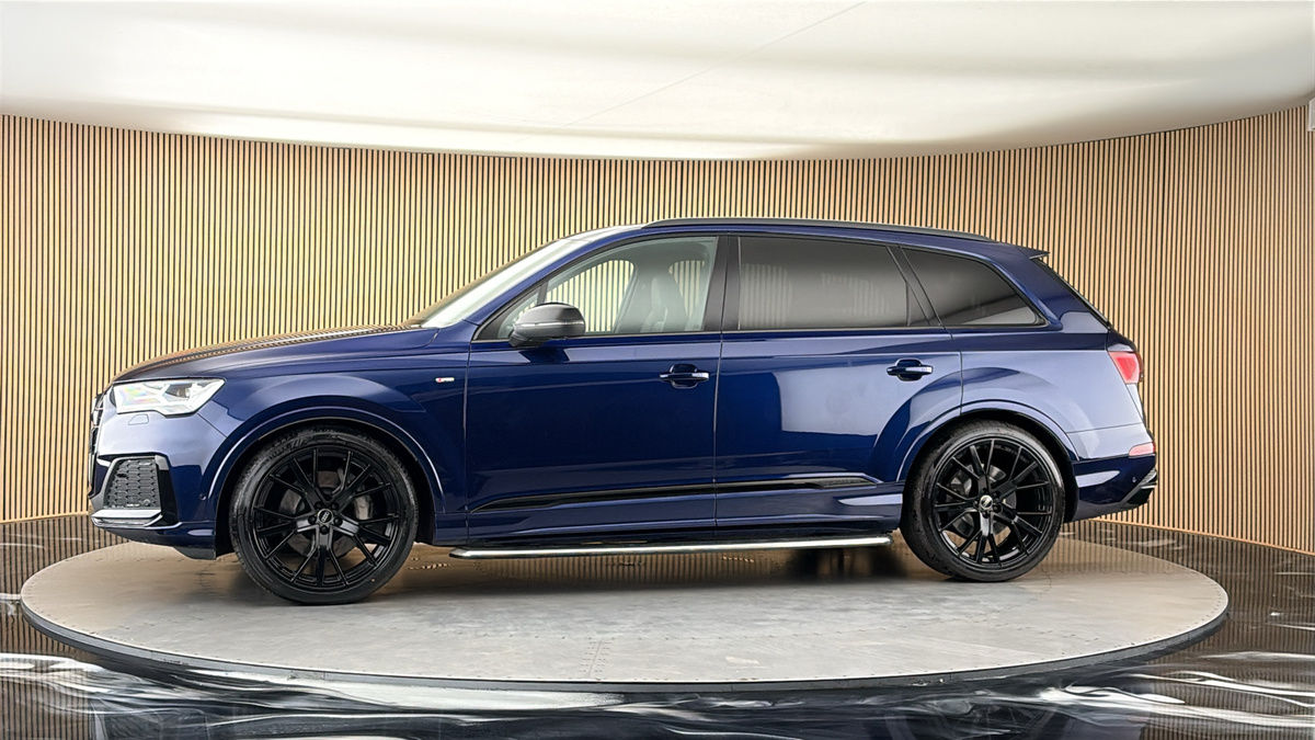 More views of Audi Q7