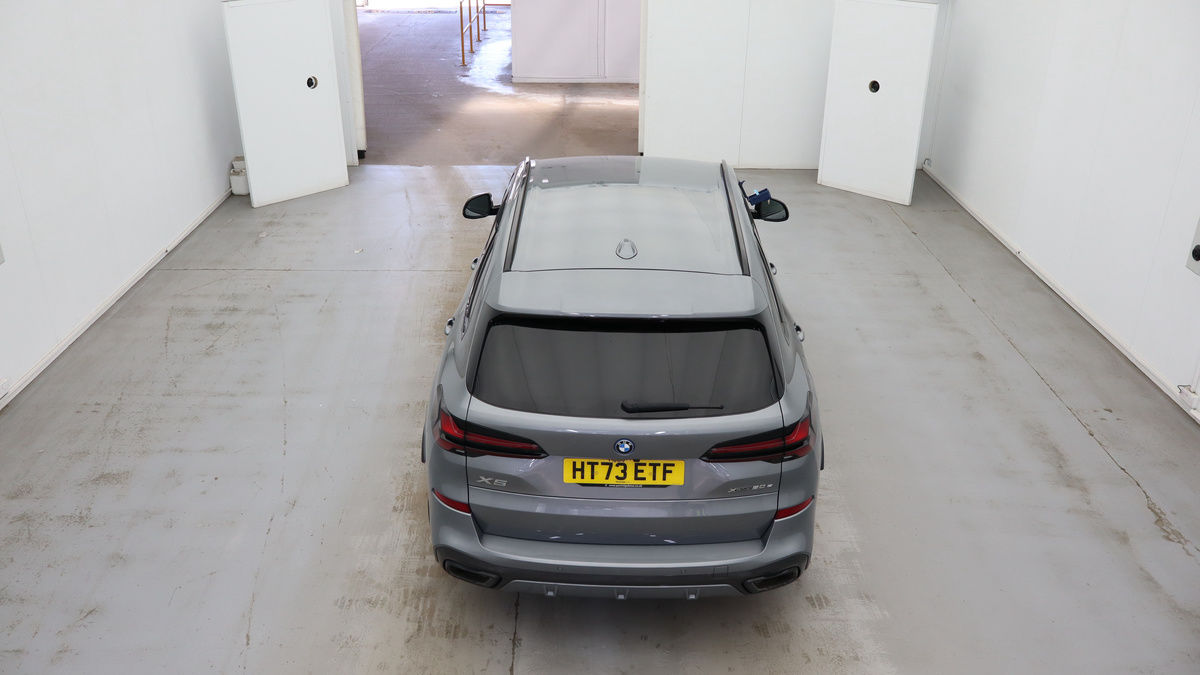 BMW X5 Image 8