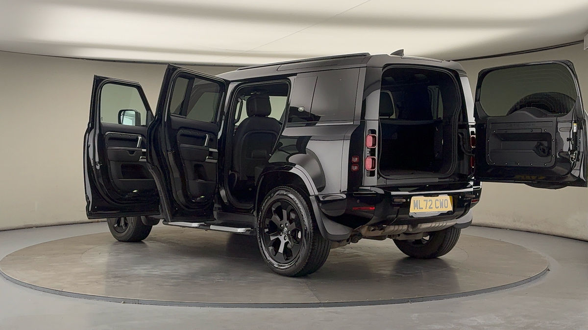 More views of Land Rover Defender 110