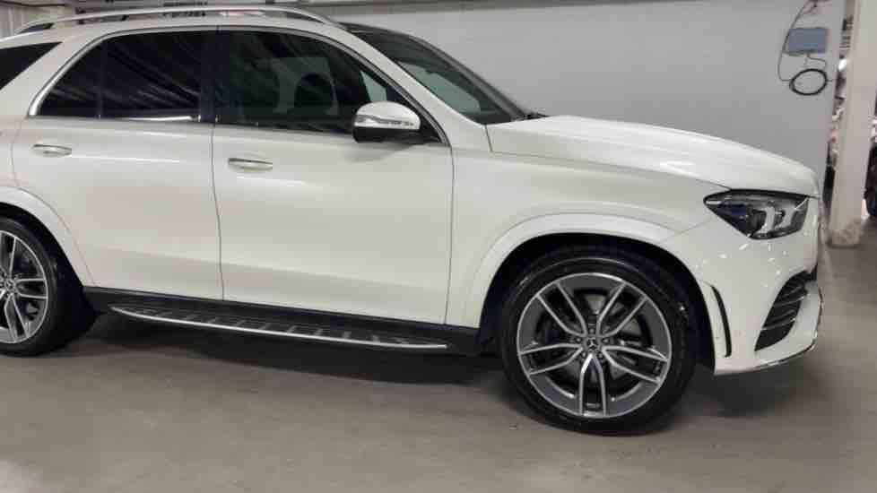 More views of Mercedes-Benz GLE