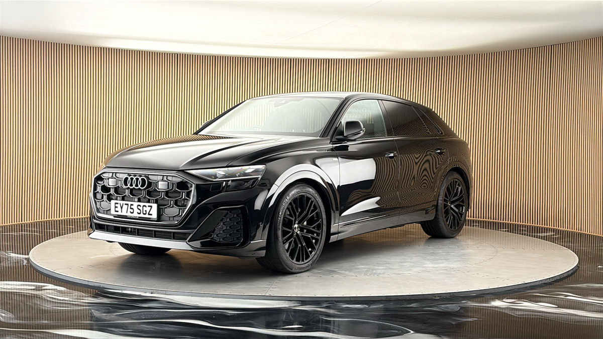 More views of Audi Q8