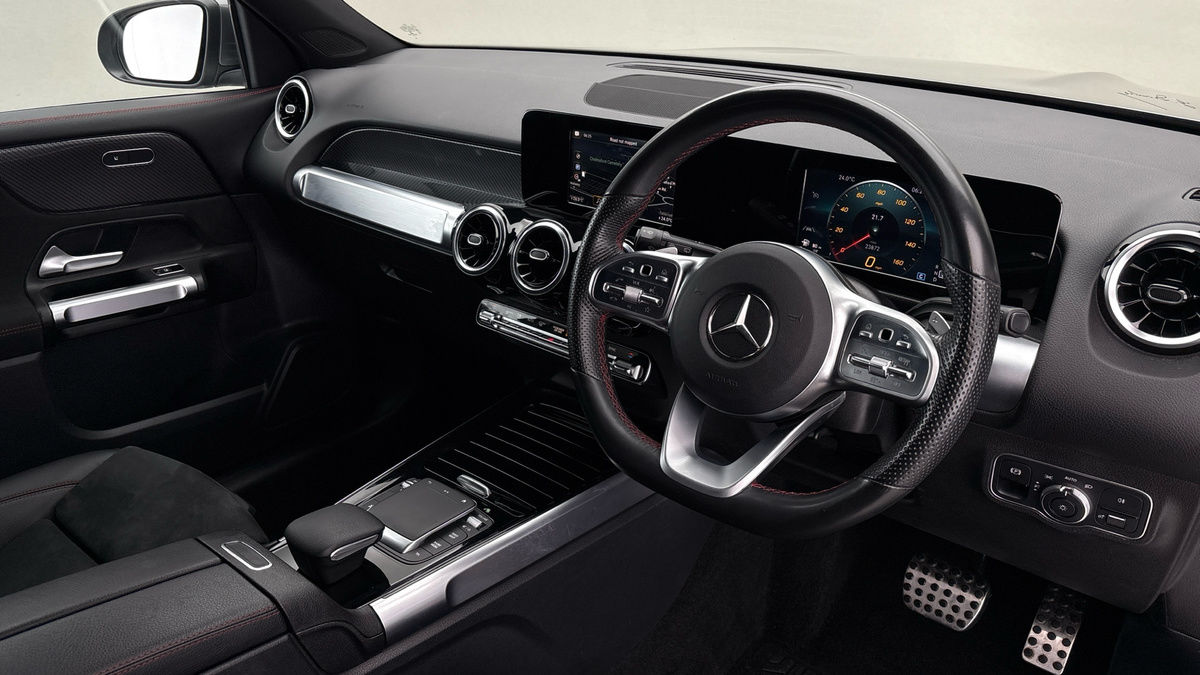 Mercedes-Benz GLB Image 5