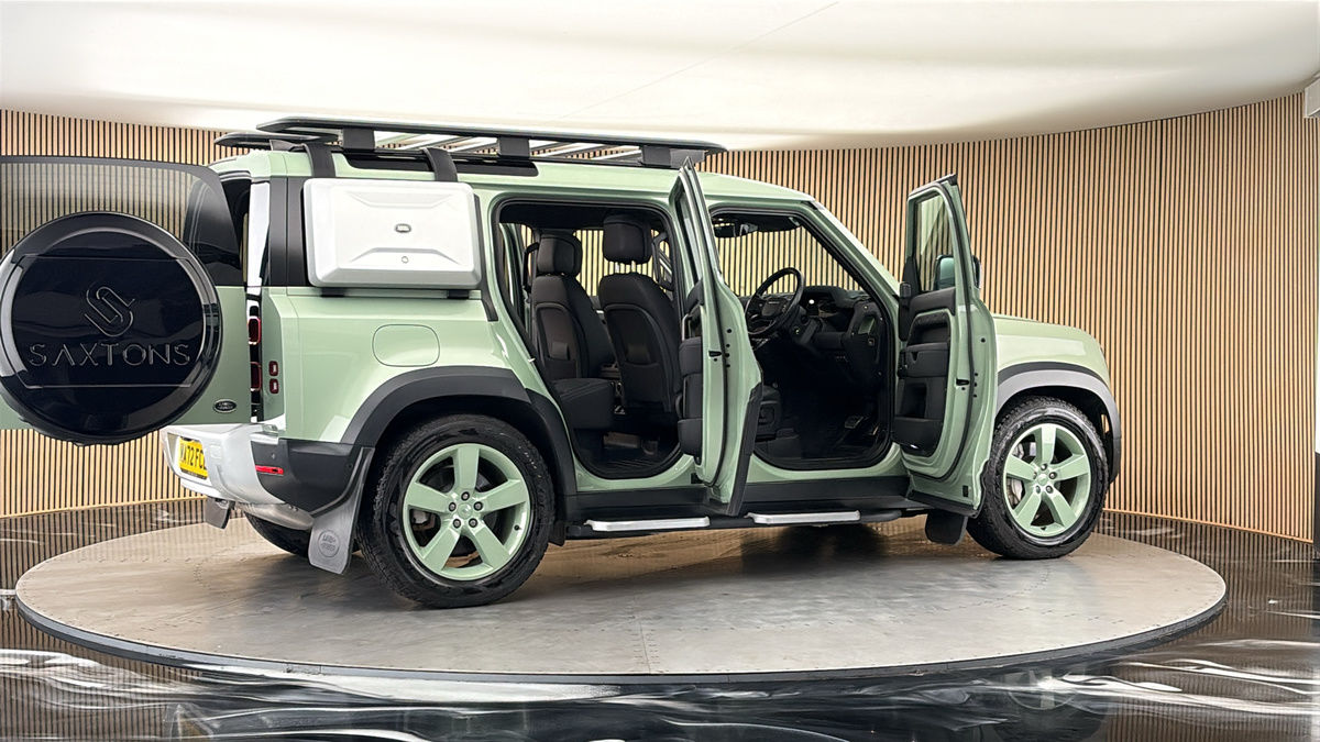 More views of Land Rover Defender 110