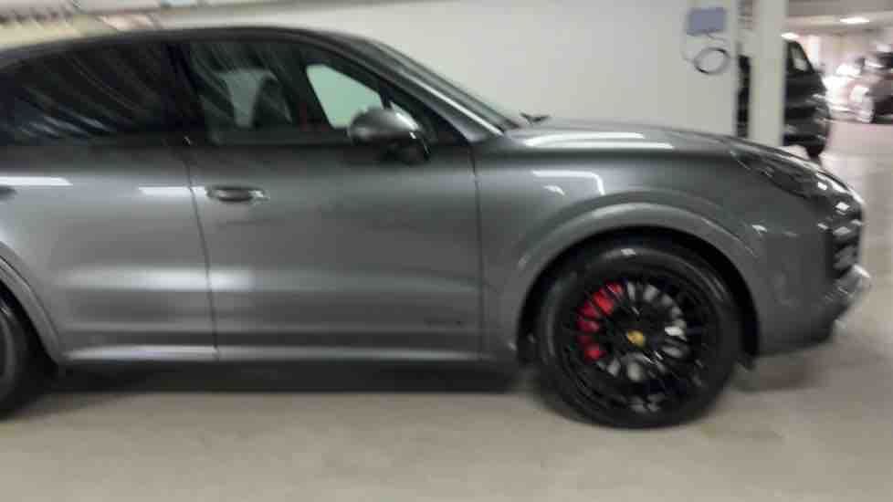More views of Porsche Cayenne