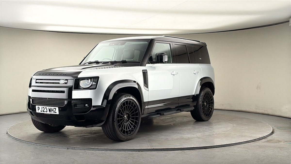 More views of Land Rover Defender 110