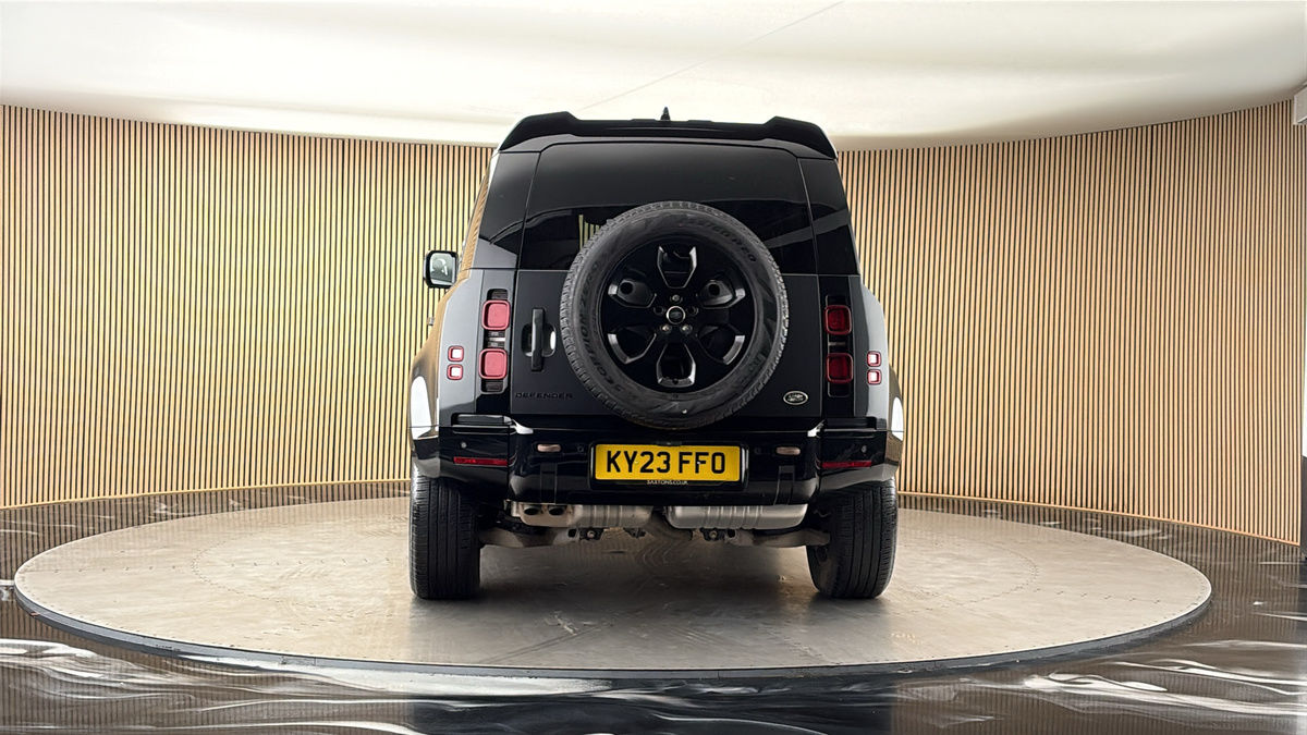 More views of Land Rover Defender 110