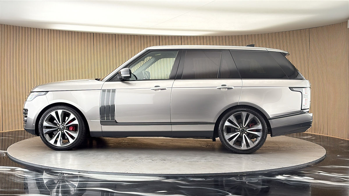 More views of Land Rover Range Rover