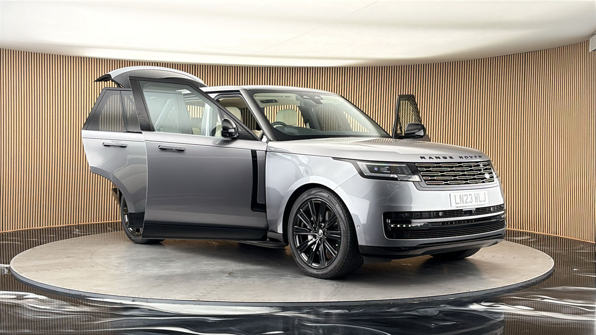 More views of Land Rover Range Rover