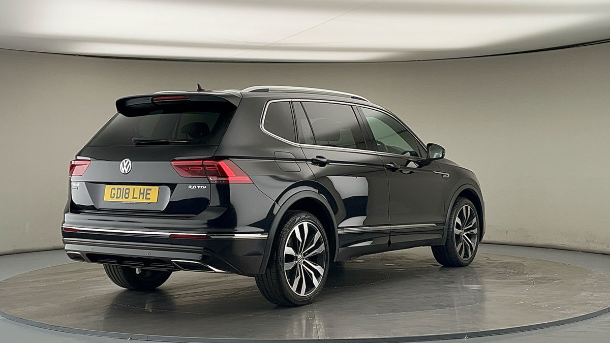 More views of Volkswagen Tiguan Allspace