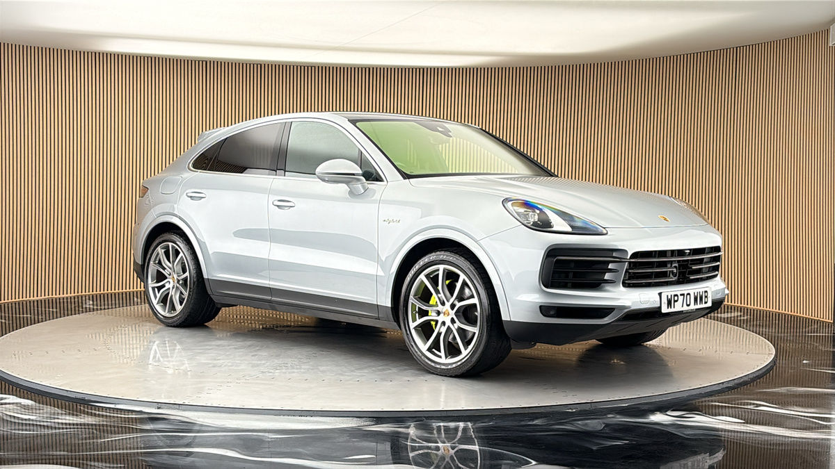 More views of Porsche Cayenne
