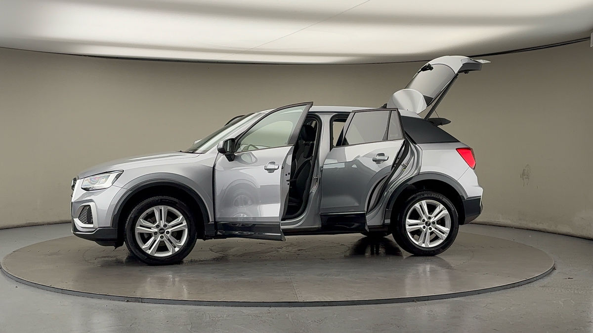 More views of Audi Q2