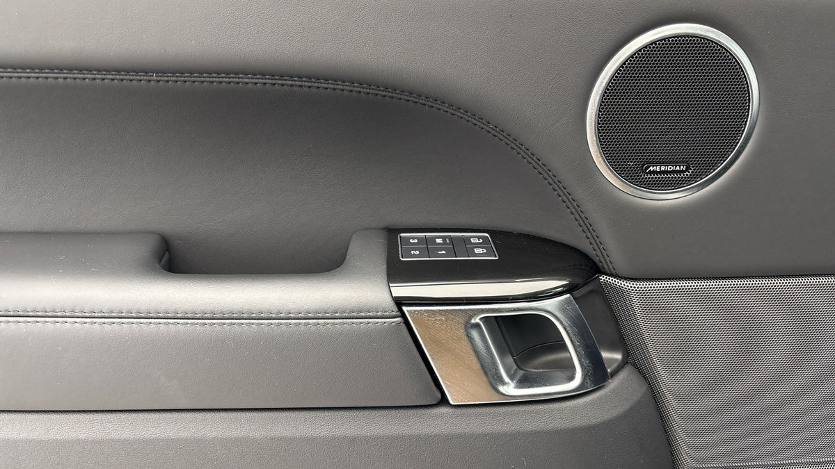 Land Rover Range Rover Sport Image 19