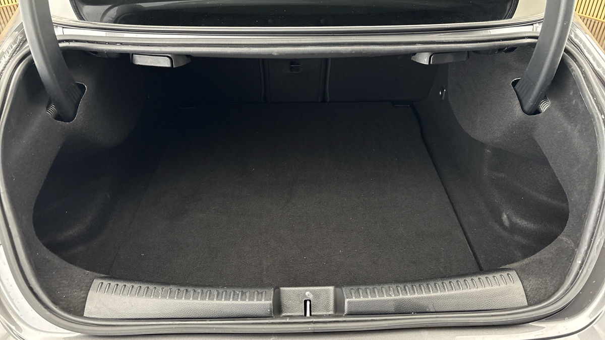 Mercedes-Benz CLA Image 11