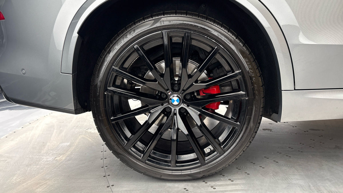 BMW X5 Image 10