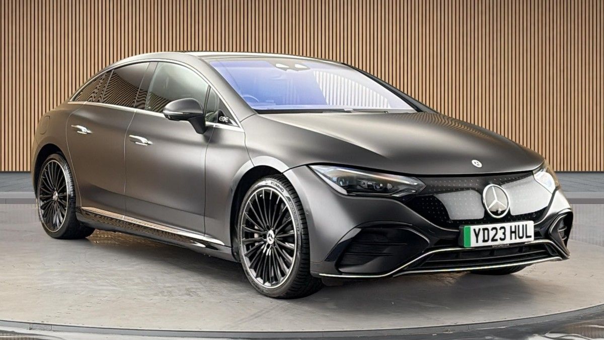 Mercedes-Benz EQE Sticky Header Image