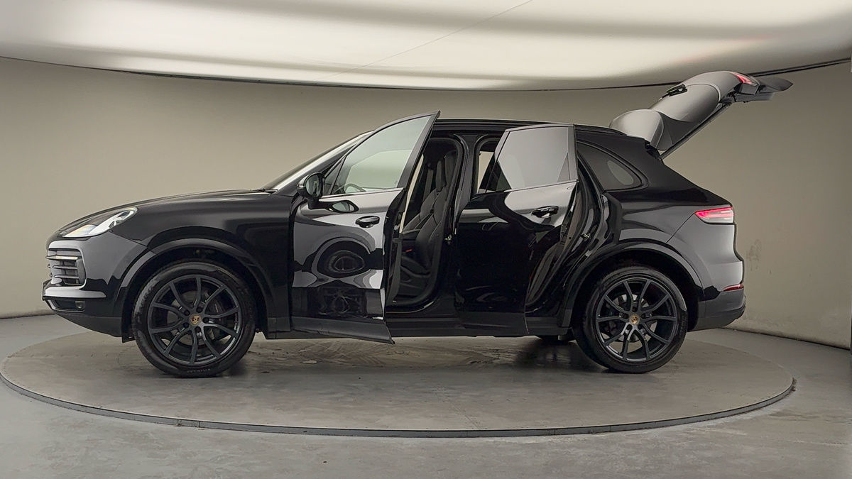 More views of Porsche Cayenne