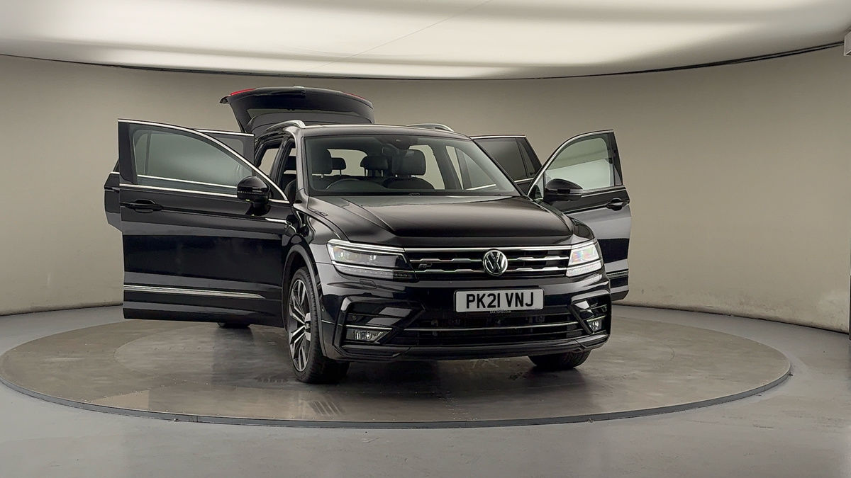 More views of Volkswagen Tiguan Allspace