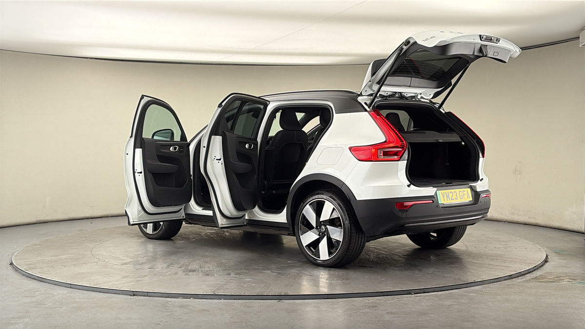 More views of Volvo XC40