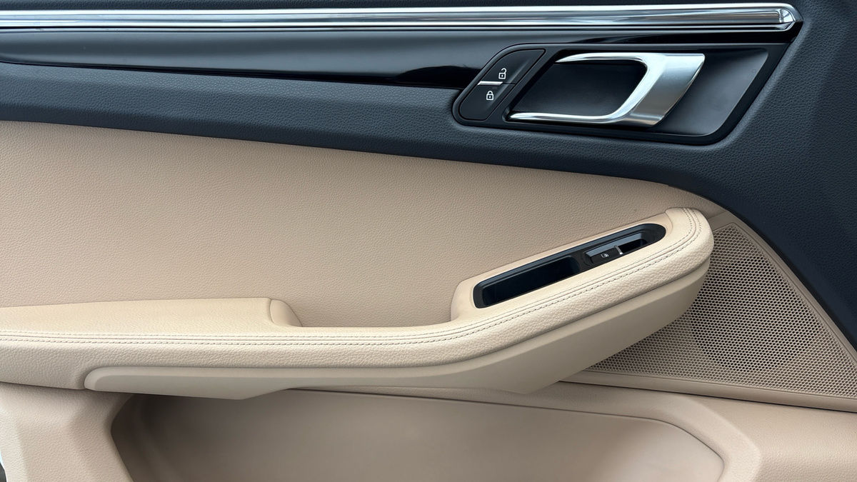 Porsche Macan Image 19