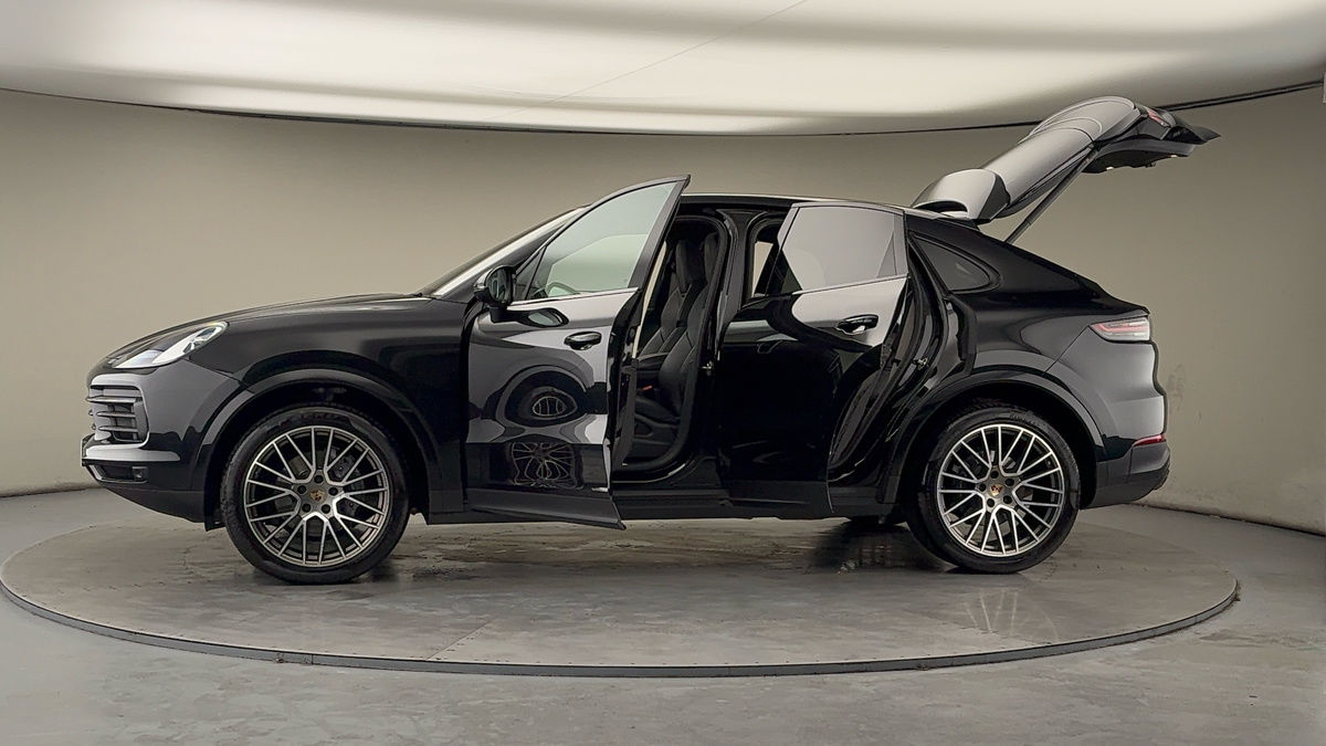 More views of Porsche Cayenne