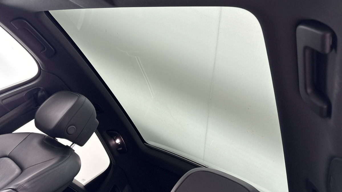 Porsche Cayenne Image 6