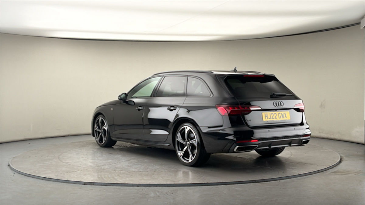 Audi A4 Avant Image 2