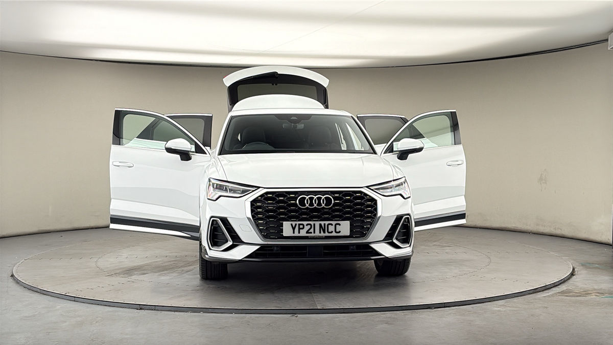 More views of Audi Q3
