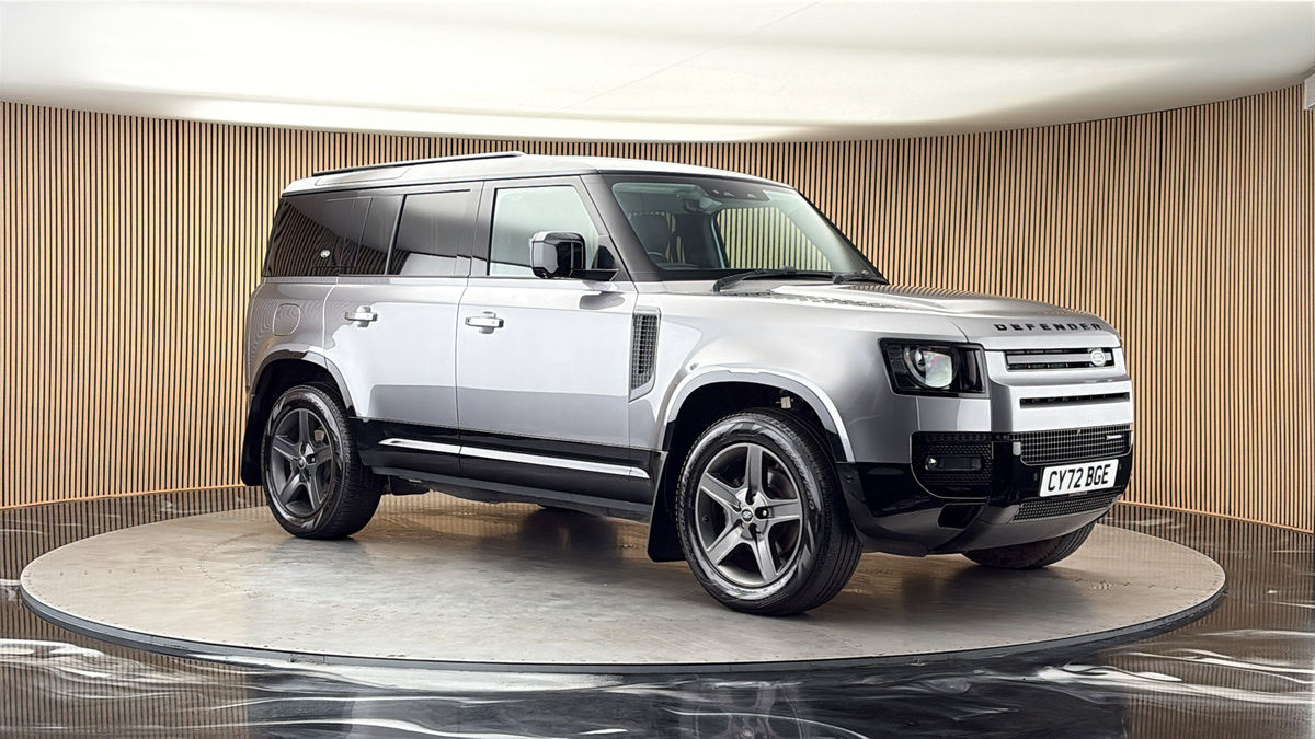 More views of Land Rover Defender 110