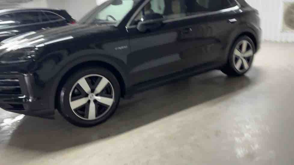 More views of Porsche Cayenne