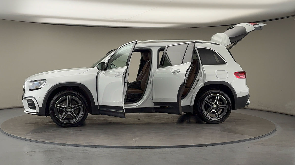 More views of Mercedes-Benz GLB