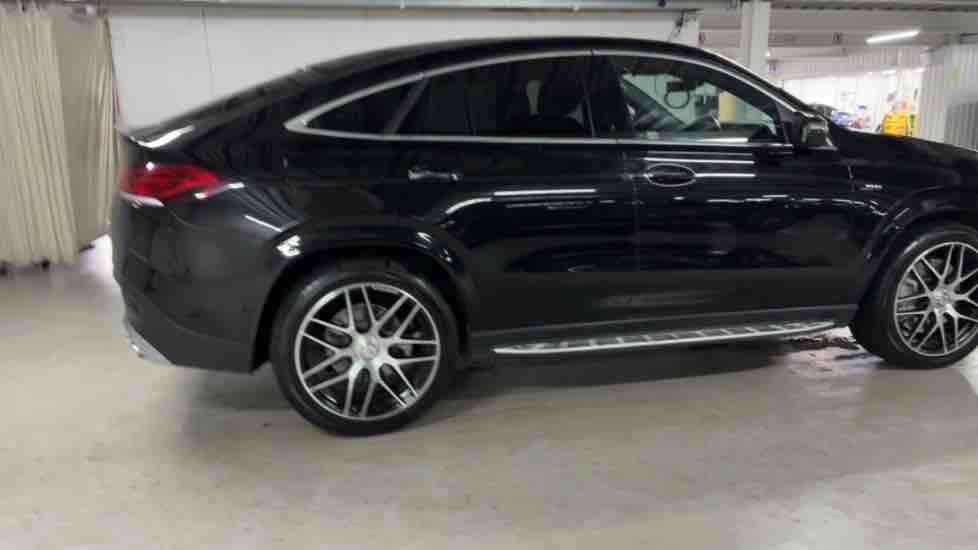 More views of Mercedes-Benz GLE