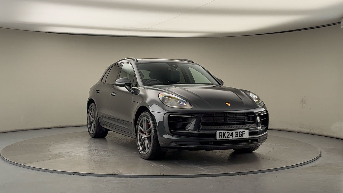 More views of Porsche Macan