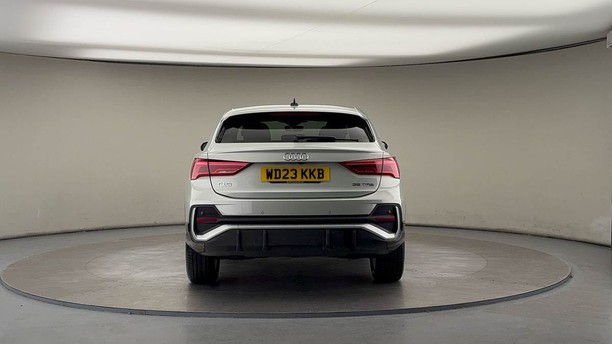 Audi Q3 Image 4
