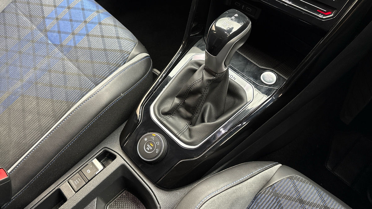 Volkswagen T-Roc Image 18